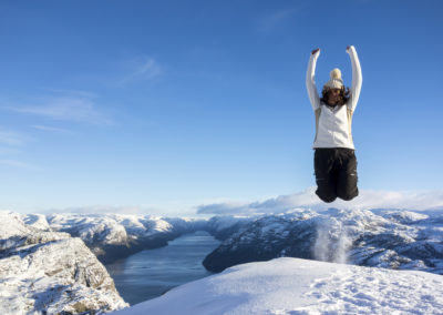 Outdoorlife Norway_Winter Hike To Preikestolen.20170114.36
