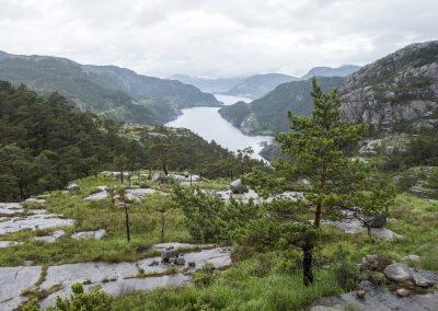 outdoorlife-norway_lysefjord-view-hike_00